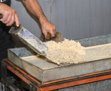Produção de açucar mascavo e de melado de açúcar mascavo de cana-de-açúcar produzido pelo produtor Rafael Morgenstern em Capanema, no sudoeste do Paraná.  Capanema - 16/01/2020 - Foto: Geraldo Bubniak/AEN