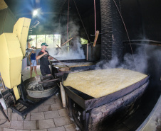 Produção de açucar mascavo e de melado de açúcar mascavo de cana-de-açúcar produzido pelo produtor Rafael Morgenstern em Capanema, no sudoeste do Paraná.  Capanema - 16/01/2020 - Foto: Geraldo Bubniak/AEN