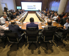 O governador Carlos Massa Ratinho Junior participa da reunião do secretariado. N/F: secretário de Saúde, Beto Preto.
Curitiba, 21-01-20.
Foto: Arnaldo Alves / AEN.


