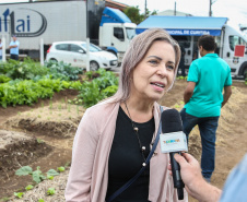 Inauguração da Horta Comunitária Moradias Marumbi do programa da Secretaria de Estado da Agricultura e do Abastecimento,  nesta quinta-feira (16), no bairro Uberaba, em Curitiba. A diretora do Desan (Departamento de Segurança Alimentar e Nutricional), Márcia Cristina Stolarski. 22/01/2020  -  Foto: Geraldo Bubniak/AEN