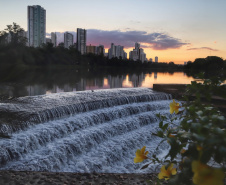 Londrina recebeu nesta quarta-feira (22) o certificado que elevou a cidade para a categoria A do Mapa Turístico Brasileiro, atualizado pelo Ministério do Turismo em agosto de 2019.
Foto: José Fernando Ogura/AEN
