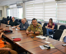 A Defesa Civil realizou nesta quarta-feira (22) videoconferência sobre a instalação de gabinetes de crise e decretação de situação de emergência para representantes de municípios de todas as regiões do Paraná. Foi na sede da Secretaria da Saúde do Paraná, como parte das ações do Comitê Intersetorial de Controle da Dengue.Foto:SESA