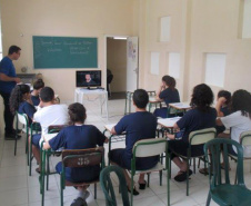 Em janeiro, durante o período de férias escolares, os adolescentes que cumprem medidas socioeducativa no Paraná têm a oportunidade de participar dos cursos de qualificação profissional do Centro de Integração Empresa Escola (Ciee-PR).  Foto:SEJUF
