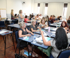 Mais de 2 mil diretores das escolas estaduais do Paraná se reúnem em Curitiba até o dia 31. É que ocorre na Capital, desde terça-feira (21), o Seminário Foco na Aprendizagem 2020, evento da Secretaria de Estado da Educação e do Esporte que busca promover o diálogo, formações e planejamento pedagógico aos gestores das instituições estaduais de ensino. Foto: Ari Dias/AEN