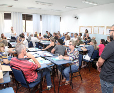Mais de 2 mil diretores das escolas estaduais do Paraná se reúnem em Curitiba até o dia 31. É que ocorre na Capital, desde terça-feira (21), o Seminário Foco na Aprendizagem 2020, evento da Secretaria de Estado da Educação e do Esporte que busca promover o diálogo, formações e planejamento pedagógico aos gestores das instituições estaduais de ensino. Foto: Ari Dias/AEN