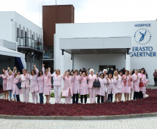 A primeira unidade de cuidados paliativos do Sul do Brasil com atendimento pelo Sistema Único de Saúde (SUS), o Hospice Erasto Gaertner, foi inaugurada nesta sexta-feira (24), em Curitiba, com a presença do governador Carlos Massa Ratinho Junior. Foto: José Fernando Ogura/AEN