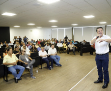 Umuarama recebe mais de 15 milhoes de reais em obras, alem de 900 mil para implementacao de um parque urbano, assinam os recursos os secretarios Joao Carlos Ortega e Marcio Nunes que representaram o governador Carlos Massa Ratinho Junior.
Foto Gilson Abreu/Aen