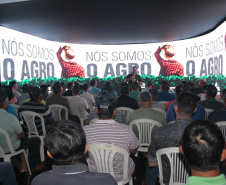 O secretário estadual da Agricultura e do Abastecimento, Norberto Ortigara, participou nesta quarta-feira (29), em Cambé, do 19º BelaSafra 2020, evento da Belagrícola que está apresentando as últimas tecnologias para maximizar a produtividade no campo. O diretor-presidente da Agência de Defesa Agropecuária do Paraná (Adapar), Otamir Cesar Martins, e o deputado estadual Tiago Amaral, também estiveram no evento. Foto: SEAB