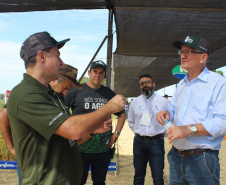 O secretário estadual da Agricultura e do Abastecimento, Norberto Ortigara, participou nesta quarta-feira (29), em Cambé, do 19º BelaSafra 2020, evento da Belagrícola que está apresentando as últimas tecnologias para maximizar a produtividade no campo. O diretor-presidente da Agência de Defesa Agropecuária do Paraná (Adapar), Otamir Cesar Martins, e o deputado estadual Tiago Amaral, também estiveram no evento. Foto: SEAB