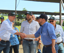 O secretário estadual da Agricultura e do Abastecimento, Norberto Ortigara, participou nesta quarta-feira (29), em Cambé, do 19º BelaSafra 2020, evento da Belagrícola que está apresentando as últimas tecnologias para maximizar a produtividade no campo. O diretor-presidente da Agência de Defesa Agropecuária do Paraná (Adapar), Otamir Cesar Martins, e o deputado estadual Tiago Amaral, também estiveram no evento. Foto: SEAB