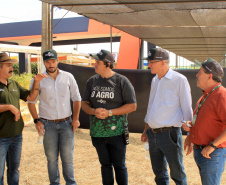 O secretário estadual da Agricultura e do Abastecimento, Norberto Ortigara, participou nesta quarta-feira (29), em Cambé, do 19º BelaSafra 2020, evento da Belagrícola que está apresentando as últimas tecnologias para maximizar a produtividade no campo. O diretor-presidente da Agência de Defesa Agropecuária do Paraná (Adapar), Otamir Cesar Martins, e o deputado estadual Tiago Amaral, também estiveram no evento. Foto: SEAB