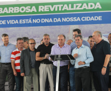 O Governador Carlos Massa Ratinho Junior entrega a ordem de serviço para as obras de duplicação do trecho Norte da Avenida Rui Barbosa, um dos principais eixos viários de São José dos Pinhais, na Região Metropolitana de Curitiba.  São José dos Pinhais, 29/01/2020 - Foto: Geraldo Bubniak/AEN