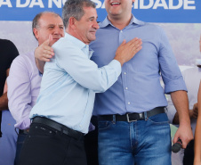 Com apoio do Governo do Estado, uma das mais importantes vias de São José dos Pinhais, na Região Metropolitana de Curitiba (RMC), será duplicada e revitalizada. O governador Carlos Massa Ratinho Junior assinou nesta quarta-feira (29), na Praça da Juventude, no bairro Guatupê, a ordem de serviço para o início das obras de duplicação da Avenida Rui Barbosa, Trecho Norte. 