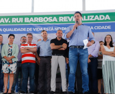 Com apoio do Governo do Estado, uma das mais importantes vias de São José dos Pinhais, na Região Metropolitana de Curitiba (RMC), será duplicada e revitalizada. O governador Carlos Massa Ratinho Junior assinou nesta quarta-feira (29), na Praça da Juventude, no bairro Guatupê, a ordem de serviço para o início das obras de duplicação da Avenida Rui Barbosa, Trecho Norte. 