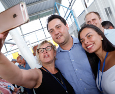 Com apoio do Governo do Estado, uma das mais importantes vias de São José dos Pinhais, na Região Metropolitana de Curitiba (RMC), será duplicada e revitalizada. O governador Carlos Massa Ratinho Junior assinou nesta quarta-feira (29), na Praça da Juventude, no bairro Guatupê, a ordem de serviço para o início das obras de duplicação da Avenida Rui Barbosa, Trecho Norte. 