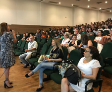 Desde o início da semana, equipe técnica da Secretaria da Saúde do Paraná percorre as regiões do estado que apresentam maiores índices de infestação de dengue para capacitação sobre o manejo clínico da doença.
Foto: SESA