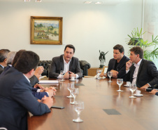 Projeto prevê a duplicação de aproximadamente seis quilômetros da rodovia, entre o posto da Polícia Rodoviária Federal (PRF) e o trevo do distrito de São João do Oeste. Projeto executivo será doado pela Associação Comercial e Industrial de Cascavel (ACIC) - Foto: Geraldo Bubniak/AEN