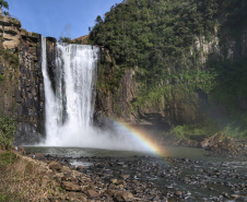 A primeira disputa dos Jogos de Aventura e Natureza em 2020 acontece na região das grandes cachoeiras de Prudentópolis, no centro-sul do Paraná, em Guarapuava e Turvo, na região central. Foto: José Fernando Ogura/AEN
