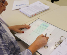 O Instituto de Tecnologia do Paraná (Tecpar) foi responsável pela certificação da primeira transportadora do estado de São Paulo a conquistar a ISO 39001:2015. Trata-se de uma normativa internacional, que busca reduzir as mortes e lesões graves relacionadas a acidentes de trânsito. A certificada foi a Ceslog, empresa do Grupo Cesari que presta serviços de transporte rodoviário, armazenagem de cargas e atendimento emergencial em todo o país. Foto: Tecpar