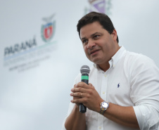 O governador Carlos Massa Ratinho Junior inaugurou nesta sexta-feira (31) a primeira escola técnica de operação florestal do Brasil, em Ortigueira, nos Campos Gerais. O Centro Estadual de Educação Profissional Florestal e Agrícola é fruto de uma parceria entre o Governo do Estado, a Klabin e a prefeitura. O investimento total foi de R$ 35 milhões, sendo R$ 12 milhões repassados pela Secretaria da Educação e do Esporte. Foto: José Fernando Ogura/AEN