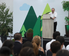 O governador Carlos Massa Ratinho Junior inaugurou nesta sexta-feira (31) a primeira escola técnica de operação florestal do Brasil, em Ortigueira, nos Campos Gerais. O Centro Estadual de Educação Profissional Florestal e Agrícola é fruto de uma parceria entre o Governo do Estado, a Klabin e a prefeitura. O investimento total foi de R$ 35 milhões, sendo R$ 12 milhões repassados pela Secretaria da Educação e do Esporte. Foto: José Fernando Ogura/AEN