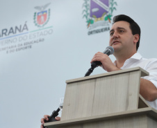 O governador Carlos Massa Ratinho Junior inaugurou nesta sexta-feira (31) a primeira escola técnica de operação florestal do Brasil, em Ortigueira, nos Campos Gerais. O Centro Estadual de Educação Profissional Florestal e Agrícola é fruto de uma parceria entre o Governo do Estado, a Klabin e a prefeitura. O investimento total foi de R$ 35 milhões, sendo R$ 12 milhões repassados pela Secretaria da Educação e do Esporte. Foto: José Fernando Ogura/AEN