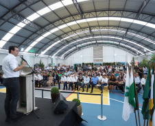 O governador Carlos Massa Ratinho Junior inaugurou nesta sexta-feira (31) a primeira escola técnica de operação florestal do Brasil, em Ortigueira, nos Campos Gerais. O Centro Estadual de Educação Profissional Florestal e Agrícola é fruto de uma parceria entre o Governo do Estado, a Klabin e a prefeitura. O investimento total foi de R$ 35 milhões, sendo R$ 12 milhões repassados pela Secretaria da Educação e do Esporte. Foto: José Fernando Ogura/AEN