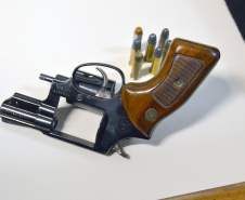 Desde 2010, foram tiradas de circulação 72,9 mil armas. Somente em 2019, foram apreendidas mais de 6,1 mil.
Foto: Divulgação/SESP
