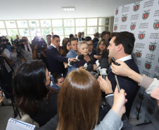 O governador Carlos Massa Ratinho Junior participa neste dia 03/02 da retomada dos trabalhos em plenário na Assembleia Legislativa do Paraná. Presentes: presidente da Assembleia Legislativa, dep. Ademar Traiano; presidente do Tribunal de Justiça, Adalberto Jorge Xisto Pereira; presidente do tribunal de Contas, Nestor Baptista; procurador Geral de Justiça, Ivonei Sfoggia; entre outros.
Curitiba, 03-02-20.
Foto: Arnaldo Alves / AEN.
