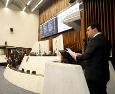 O governador Carlos Massa Ratinho Junior participa neste dia 03/02 da retomada dos trabalhos em plenário na Assembleia Legislativa do Paraná. Presentes: presidente da Assembleia Legislativa, dep. Ademar Traiano; presidente do Tribunal de Justiça, Adalberto Jorge Xisto Pereira; presidente do tribunal de Contas, Nestor Baptista; procurador Geral de Justiça, Ivonei Sfoggia; entre outros.
Curitiba, 03-02-20.
Foto: Arnaldo Alves / AEN.
