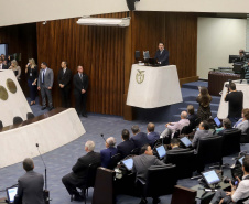 O governador Carlos Massa Ratinho Junior participa neste dia 03/02 da retomada dos trabalhos em plenário na Assembleia Legislativa do Paraná. Presentes: presidente da Assembleia Legislativa, dep. Ademar Traiano; presidente do Tribunal de Justiça, Adalberto Jorge Xisto Pereira; presidente do tribunal de Contas, Nestor Baptista; procurador Geral de Justiça, Ivonei Sfoggia; entre outros.
Curitiba, 03-02-20.
Foto: Arnaldo Alves / AEN.
