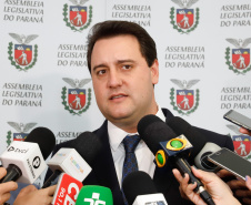 Ratinho Junior destacou que Assembleia foi importante para que o Governo do Estado pudesse modernizar a máquina pública ao longo dos primeiros 12 meses de mandato, garantindo reformas que o Estado precisava fazer.

Foto: Rodrigo Felix Leal