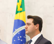 Ratinho Junior destacou que Assembleia foi importante para que o Governo do Estado pudesse modernizar a máquina pública ao longo dos primeiros 12 meses de mandato, garantindo reformas que o Estado precisava fazer.

Foto: Rodrigo Felix Leal