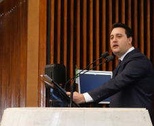 Ratinho Junior destacou que Assembleia foi importante para que o Governo do Estado pudesse modernizar a máquina pública ao longo dos primeiros 12 meses de mandato, garantindo reformas que o Estado precisava fazer.

Foto: Rodrigo Felix Leal