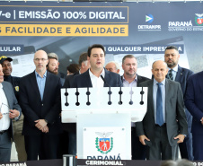 O governador Carlos Massa Ratinho Junior lança nesta terça-feira (04), no Palácio Iguaçu, o Certificado de Registro de Licenciamento de Veículo em meio eletrônico (CRLV-e). Assim, os cidadãos não precisam mais aguardar a chegada do documento do carro em casa ou 2ª via em caso de perda.
Foto: José Fernando Ogura/AEN