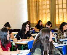 As 2.126 escolas estaduais fazem os últimos preparativos para receber os estudantes. A primeira grande ação do ano será a Prova Paraná, que acontece dia 18 de fevereiro. Outras novidades são a educação financeira e o programa Mais Aprendizagem, de contra turno escolar. Foto: SEED
