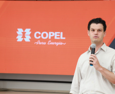 O presidente da Copel, Daniel Slaviero, e o superintendente de Projetos Especiais, Júlio Omori, estiveram ontem no Show Rural, em Cascavel, em reuniões com empresários e produtores das regiões Oeste e Sudoeste.
Foto: Valdenir Cavalheiro/Copel