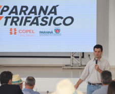 O presidente da Copel, Daniel Slaviero, e o superintendente de Projetos Especiais, Júlio Omori, estiveram ontem no Show Rural, em Cascavel, em reuniões com empresários e produtores das regiões Oeste e Sudoeste.
Foto: Valdenir Cavalheiro/Copel