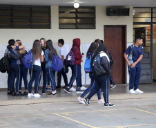 Volta às aulas Colegio Estadual São Paulo Apóstolo.Uberaba. FOTO: ARI DIAS/AEN