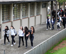 Volta às aulas Colegio Estadual São Paulo Apóstolo.Uberaba. FOTO: ARI DIAS/AEN