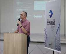 O evento, promovido pela Escola de Liderança do Paraná, reuniu mais de 160 pessoas, entre prefeitos, secretários municipais, vereadores e representantes de diversas entidades e associações, na Associação Comercial e Empresarial de Goioerê.
Foto: SEPL