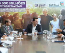 A empresa de medicamentos Prati-Donaduzzi confirmou nesta quarta-feira (5), em evento com o governador Carlos Massa Ratinho Junior, no Palácio Iguaçu, investimentos de R$ 650 milhões nos próximos três anos na ampliação da sua planta em Toledo, no Oeste do Paraná.   -  Curitiba, 05/02/2020  -  Foto: José Fernando Ogura/AEN