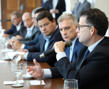 A empresa de medicamentos Prati-Donaduzzi confirmou nesta quarta-feira (5), em evento com o governador Carlos Massa Ratinho Junior, no Palácio Iguaçu, investimentos de R$ 650 milhões nos próximos três anos na ampliação da sua planta em Toledo, no Oeste do Paraná.   -  Curitiba, 05/02/2020  -  Foto: José Fernando Ogura/AEN