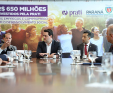 A empresa de medicamentos Prati-Donaduzzi confirmou nesta quarta-feira (5), em evento com o governador Carlos Massa Ratinho Junior, no Palácio Iguaçu, investimentos de R$ 650 milhões nos próximos três anos na ampliação da sua planta em Toledo, no Oeste do Paraná.   -  Curitiba, 05/02/2020  -  Foto: José Fernando Ogura/AEN