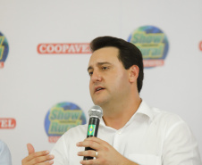 Trevo Cataratas, duplicação na BR-277 e aumento da capacidade de escoamento da Ferroeste vão mudar a realidade de Cascavel e região. Anúncios foram feitos nesta quarta-feira (05) no Show Rural Coopavel.
Foto: Rodrigo Felix Leal