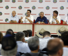 O governador Carlos Massa Ratinho Junior participa nesta quarta-feira (05) do Show Rural Coopavel, em Cascavel, no Oeste do Paraná. Às 15 horas, Ratinho Junior recebeu a imprensa para entrevista coletiva. O encontro será na estruturação de administração do evento. Em seguida, o governador visitará os estandes da feira.
Foto Gilson Abreu/Aen
