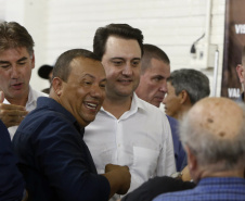 O governador Carlos Massa Ratinho Junior participa nesta quarta-feira (05) do Show Rural Coopavel, em Cascavel, no Oeste do Paraná. Às 15 horas, Ratinho Junior recebeu a imprensa para entrevista coletiva. O encontro será na estruturação de administração do evento. Em seguida, o governador visitará os estandes da feira.
Foto Gilson Abreu/Aen

