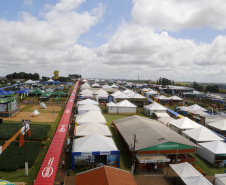O governador Carlos Massa Ratinho Junior participa nesta quarta-feira (05) do Show Rural Coopavel, em Cascavel, no Oeste do Paraná. Às 15 horas, Ratinho Junior recebeu a imprensa para entrevista coletiva. O encontro será na estruturação de administração do evento. Em seguida, o governador visitará os estandes da feira.
Foto Gilson Abreu/Aen

