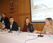 A Escola Fazendária (Efaz) da Secretaria da Fazenda do Paraná realiza o Seminário Gestão de Riscos: Desafios e Oportunidades no Setor Público, em parceria com a Procuradoria-Geral do Paraná.  N/F: procuradora Geral do Estado, Letícia Ferreira da Silva.
Curitiba, 05-02-20.
Foto: Arnaldo Alves / AEN.
