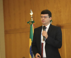 A Escola Fazendária (Efaz) da Secretaria da Fazenda do Paraná realiza o Seminário Gestão de Riscos: Desafios e Oportunidades no Setor Público, em parceria com a Procuradoria-Geral do Paraná. N/F: assessor especial de Ética e Compliance da SEFAZ/AL, Rodrigo Bittencourt.
Curitiba, 05-02-20.
Foto: Arnaldo Alves / AEN.
